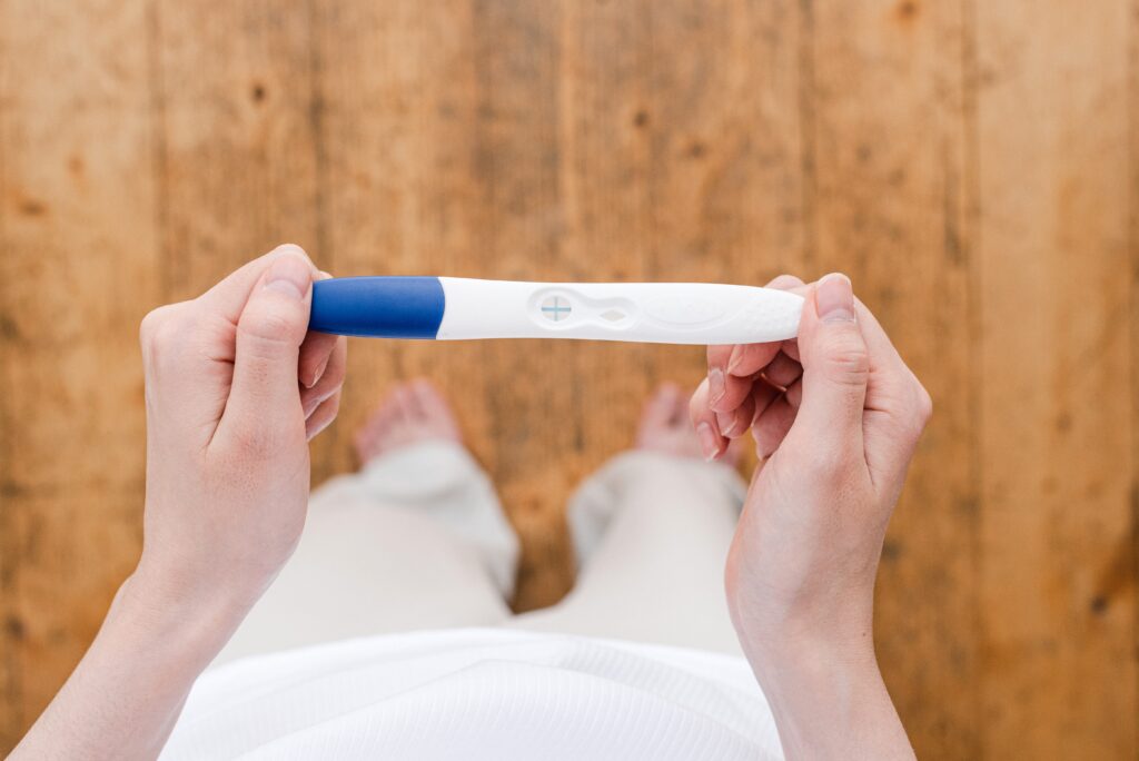 Escolha uma marca de teste de gravidez confiável. Fonte: Pixabay