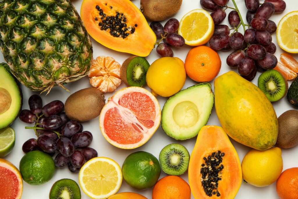 Frutas são excelentes para enganar a fome e manter o corpo nutrido. Fonte: Unsplash