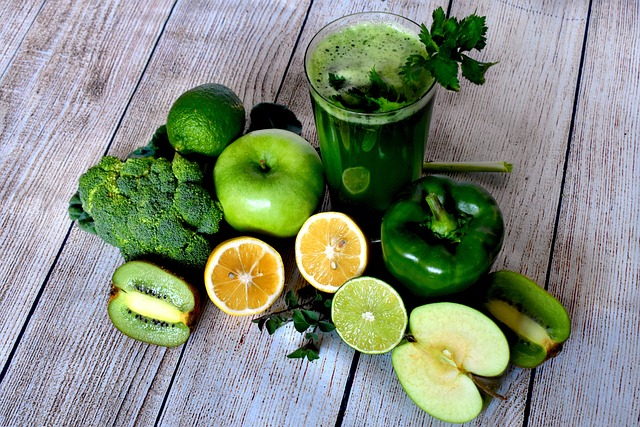 Suco verde é uma ótima receita de dieta detox! Fonte: Pixabay