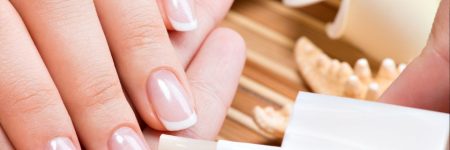 20 ideias incríveis de unhas francesinhas coloridas